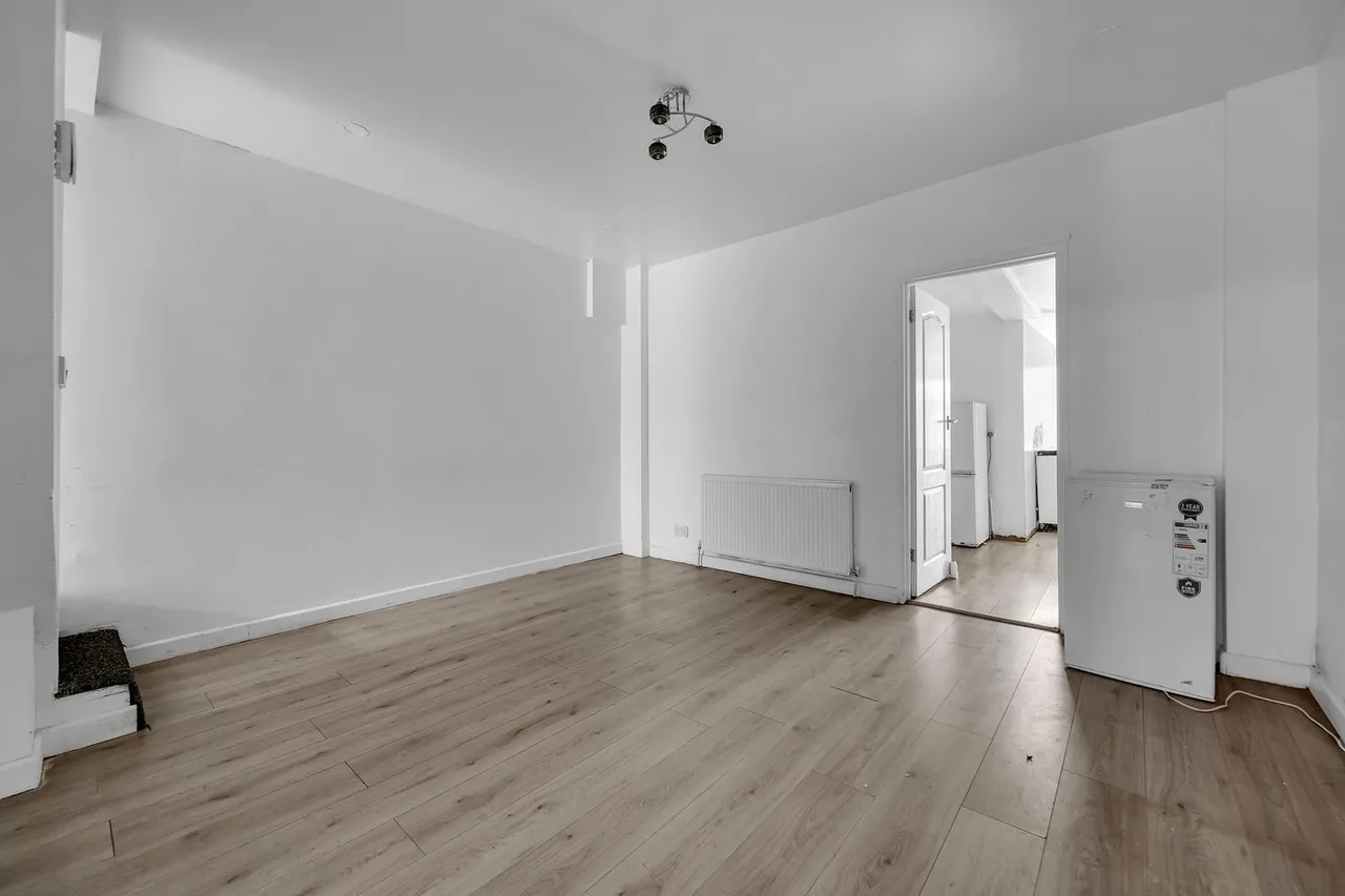 41 Becket Avenue, London, E6 6AE, photo 3