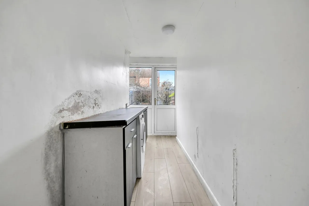 41 Becket Avenue, London, E6 6AE, photo 10