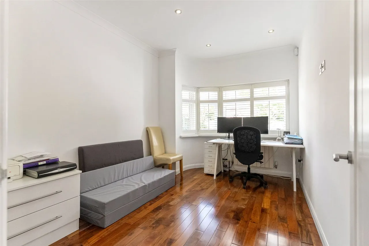 Gladstone Avenue, Twickenham, TW2 7PS, photo 9