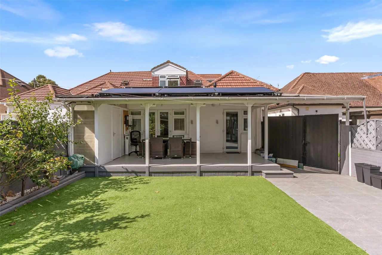 Gladstone Avenue, Twickenham, TW2 7PS, photo 12