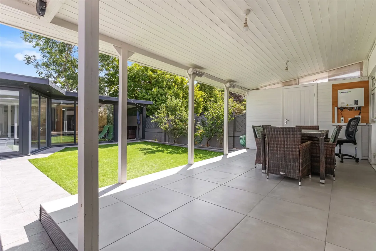 Gladstone Avenue, Twickenham, TW2 7PS, photo 11