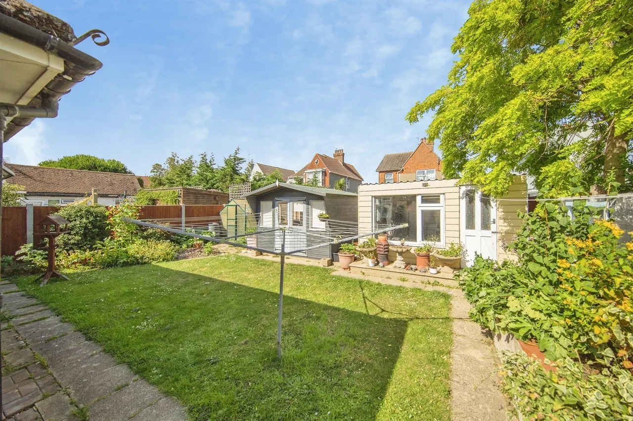 Chapman Road, Clacton-On-Sea, CO15, photo 12