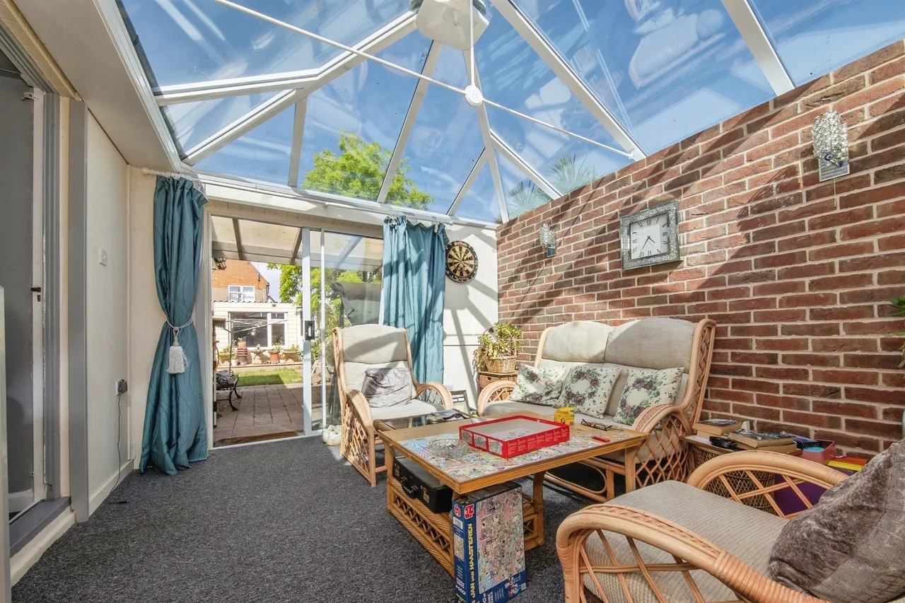 Chapman Road, Clacton-On-Sea, CO15, photo 11