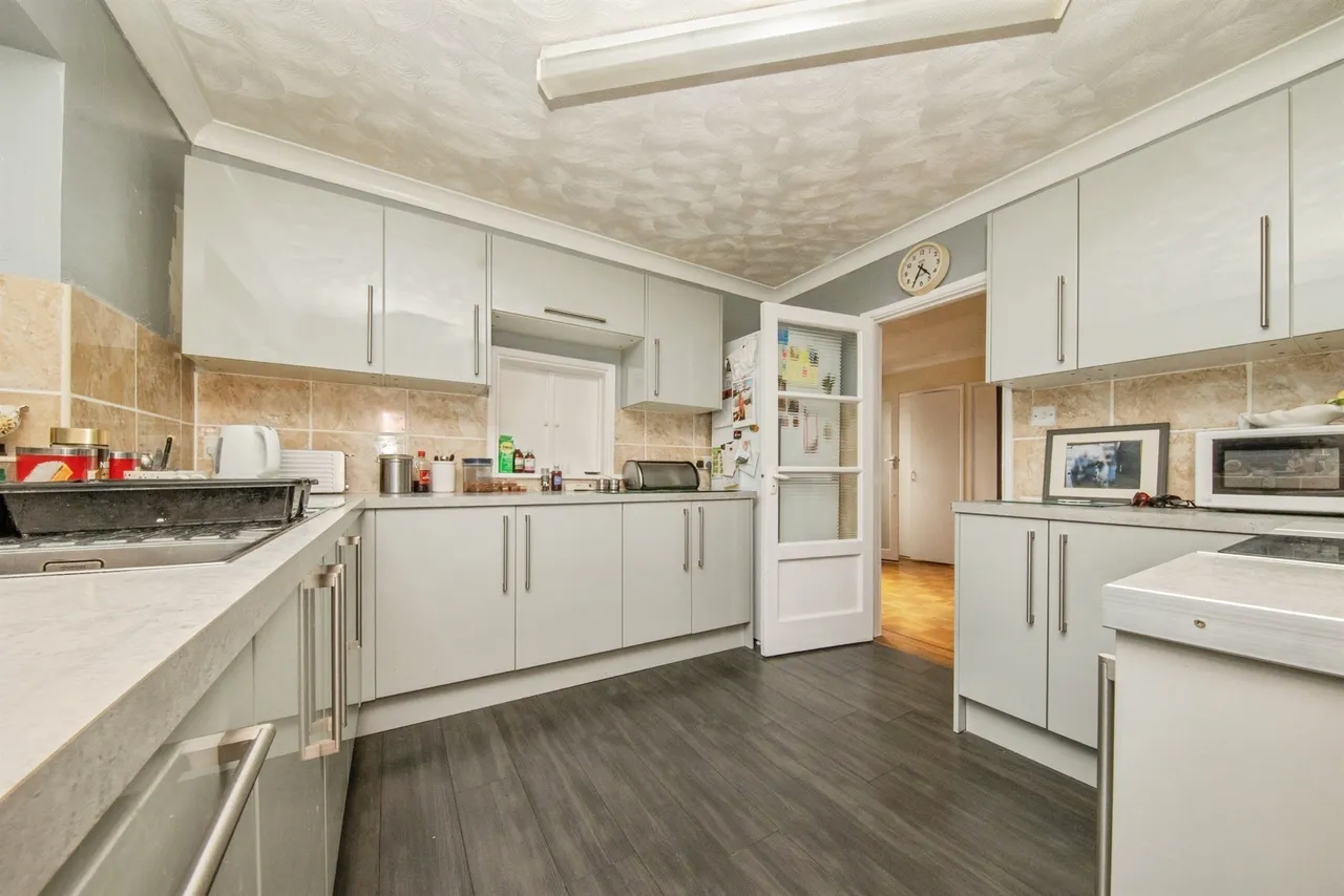Chapman Road, Clacton-On-Sea, CO15, photo 5