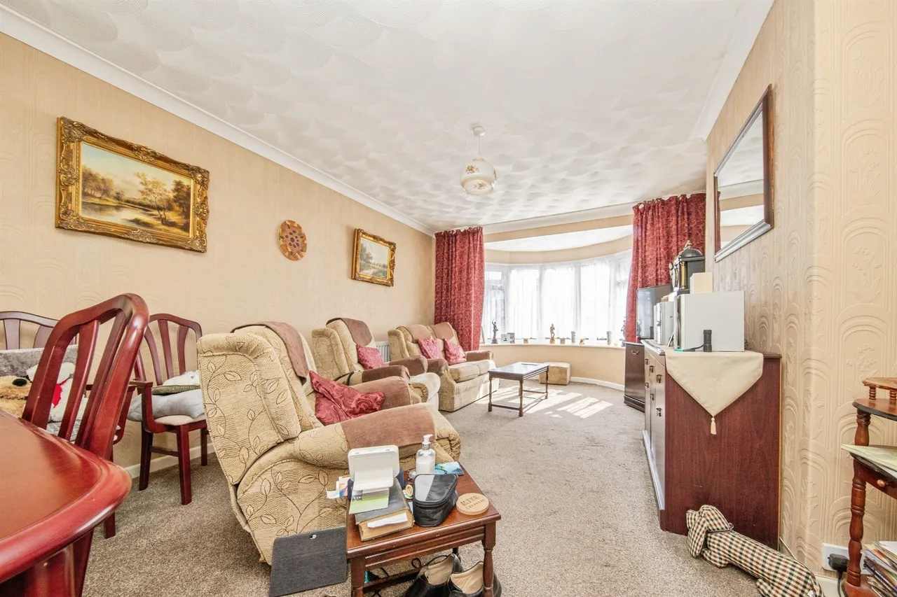 Chapman Road, Clacton-On-Sea, CO15, photo 3