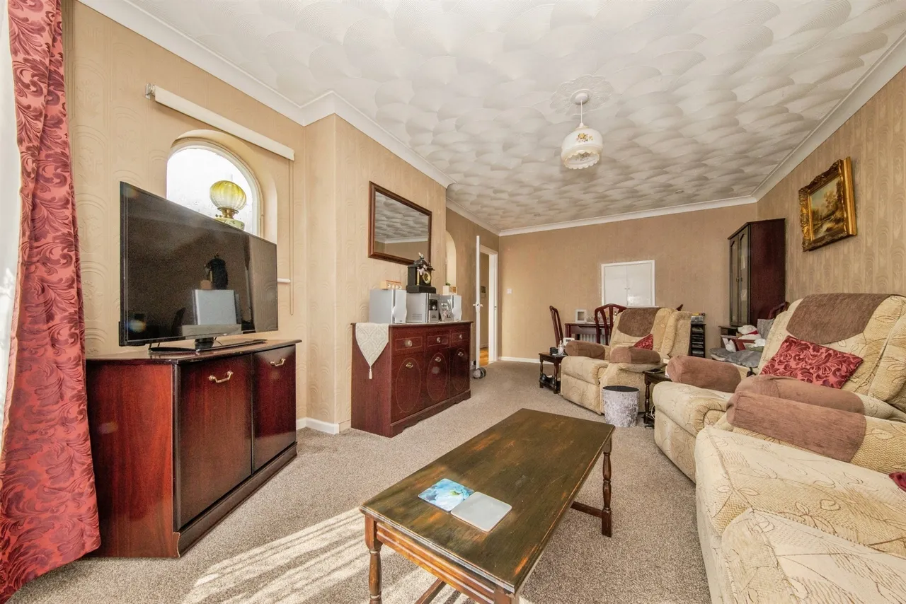 Chapman Road, Clacton-On-Sea, CO15, photo 2