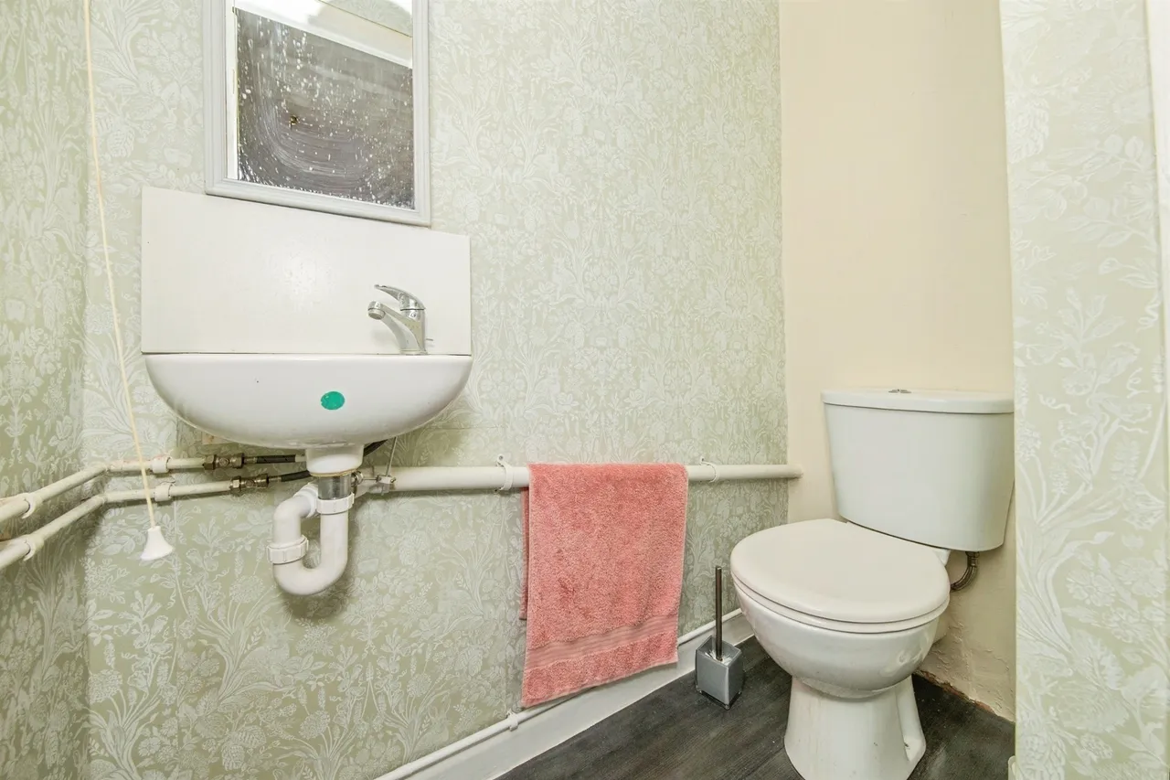Chapman Road, Clacton-On-Sea, CO15, photo 9