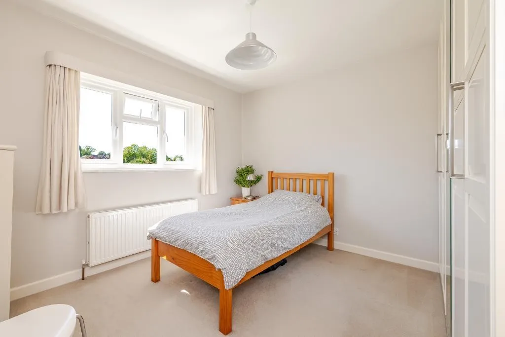 Ewhurst Avenue, Sanderstead, photo 19