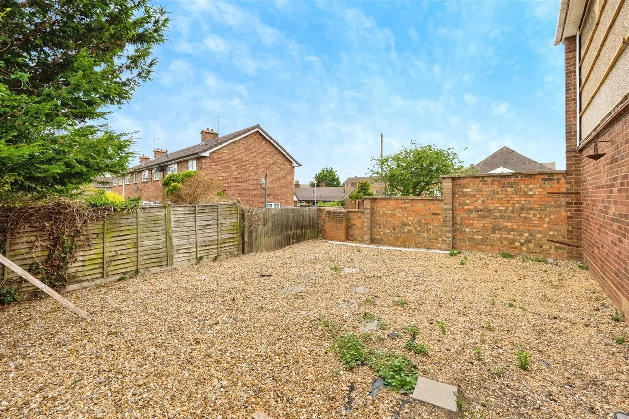 Meadway, Bedford, Bedfordshire, MK41, photo 4