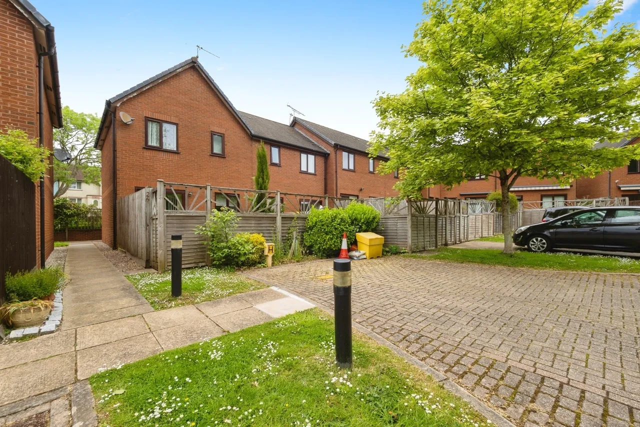 Honeylands Drive, Exeter, EX4, photo 10