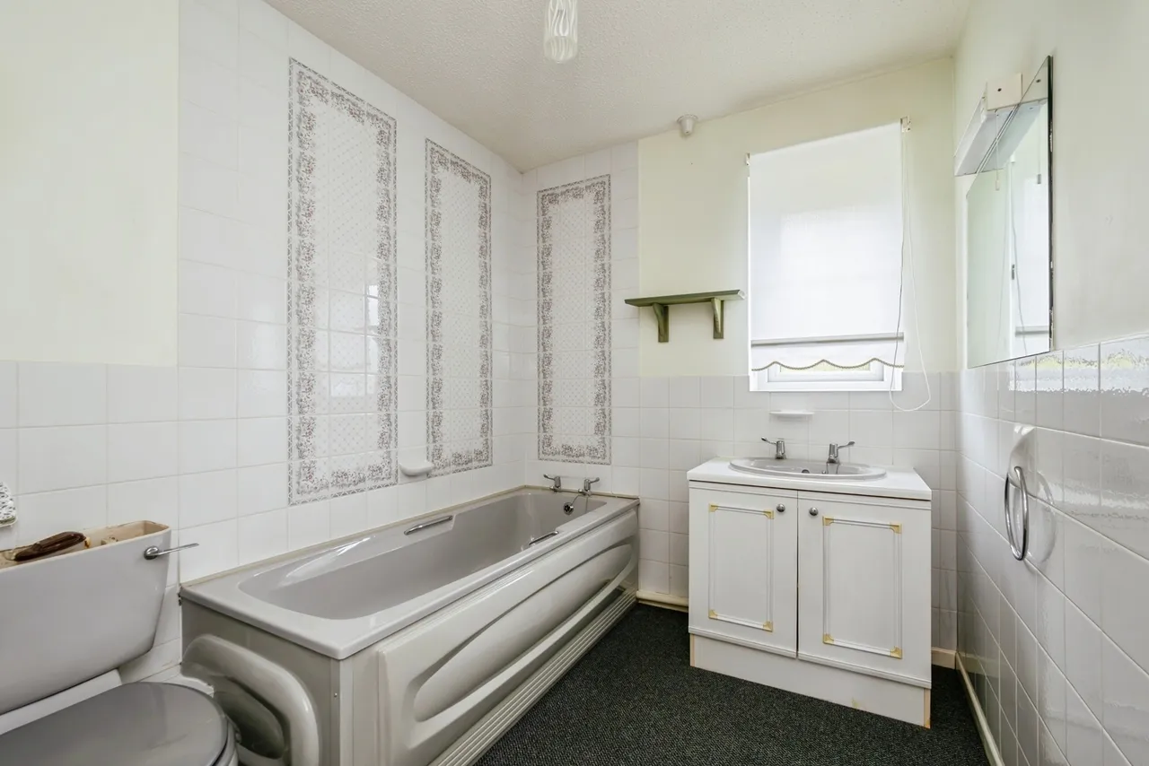 Honeylands Drive, Exeter, EX4, photo 9