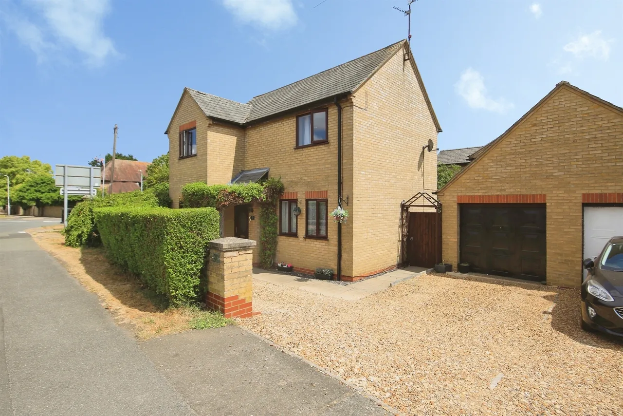 3 bed house for sale, Station Road, Peterborough, PE6
