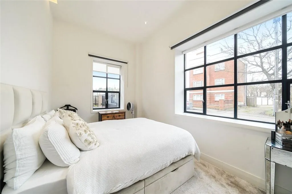Grenville Place, NW7, photo 9