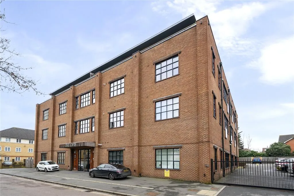 Grenville Place, NW7, photo 4