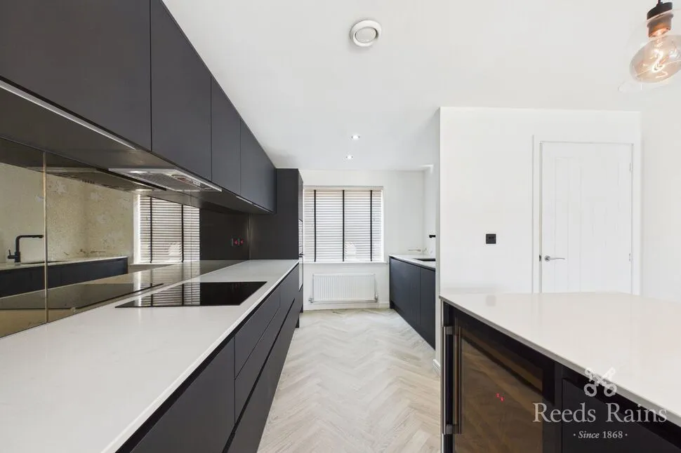 Tulip Close, Castleford, West Yorkshire, WF10, photo 5