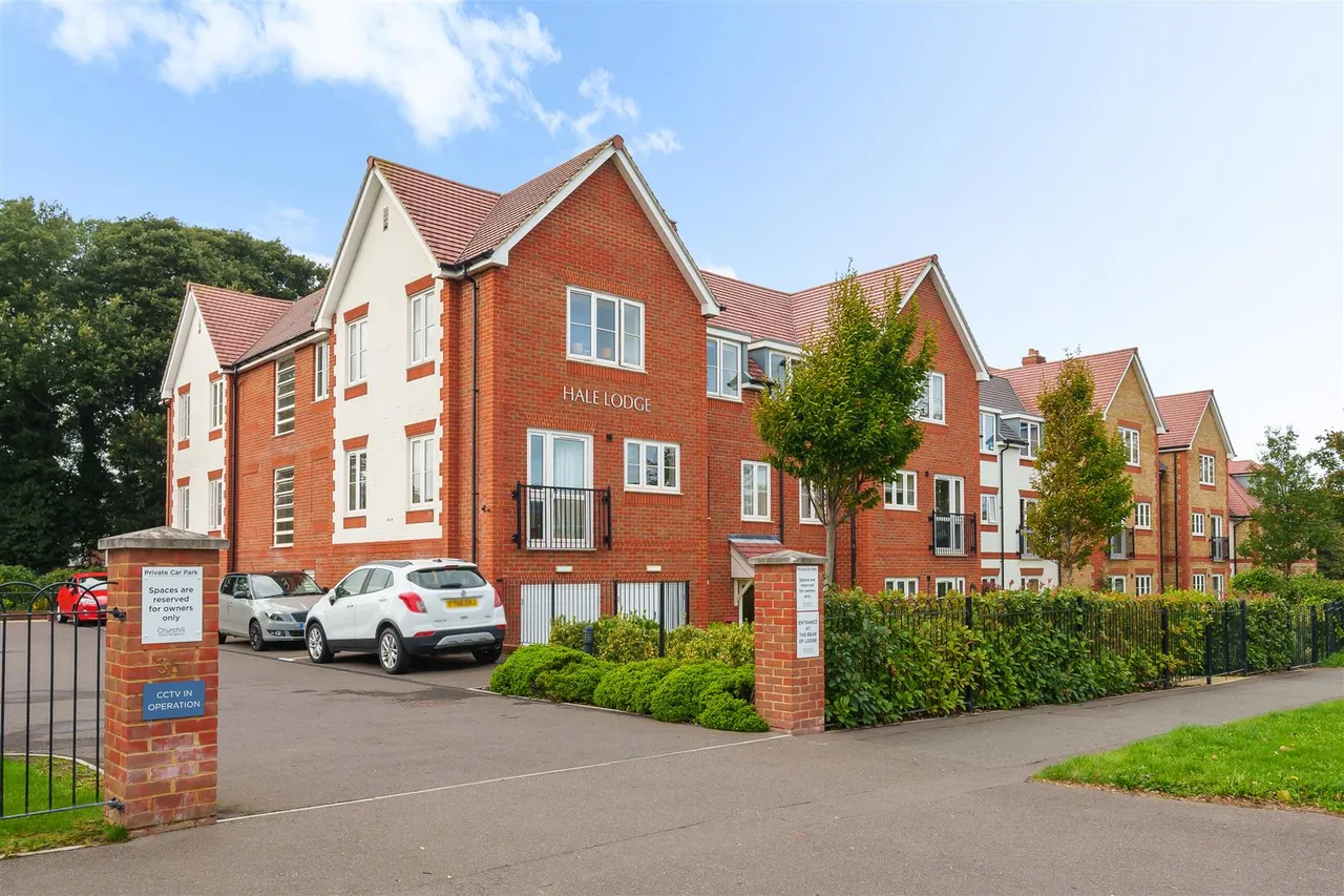 1 bed flat for sale, Fitzalan Road, Littlehampton, BN17