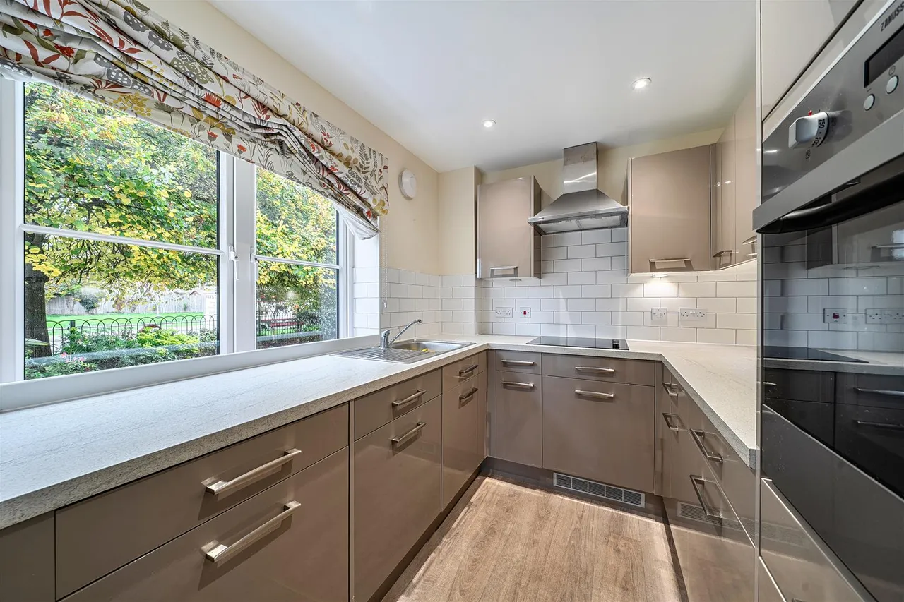 Fitzalan Road, Littlehampton, BN17, photo 6
