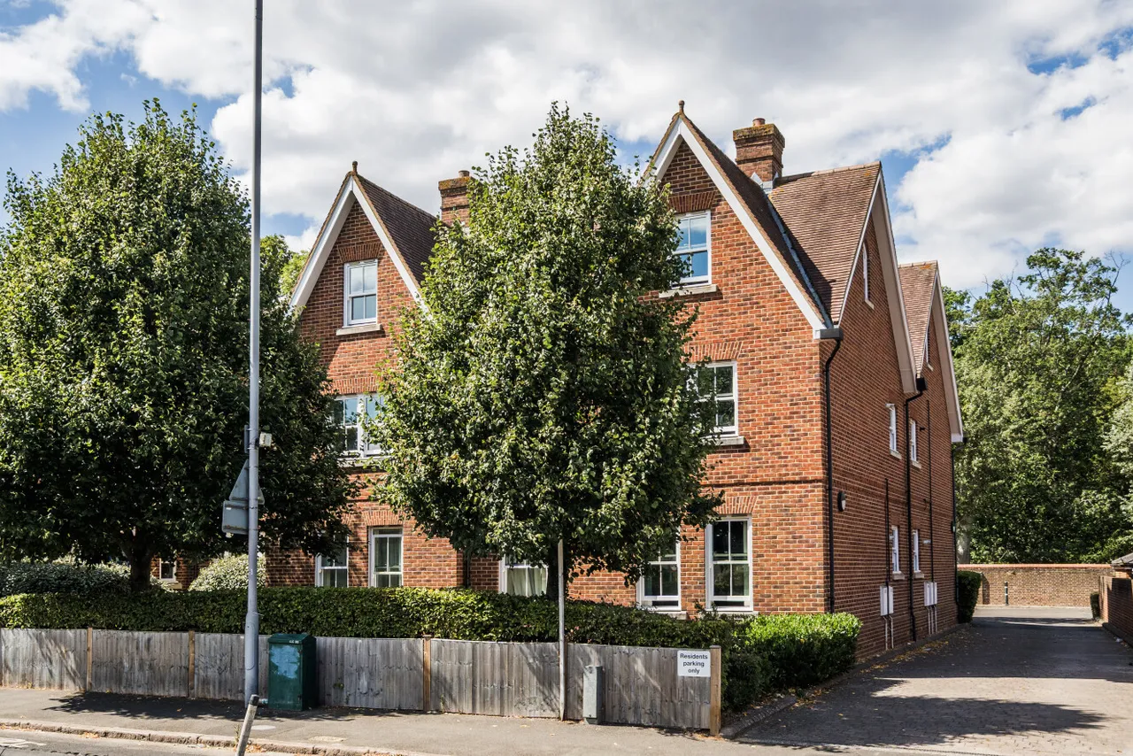 2 bed flat for sale — Kingston Vale, London, SW15