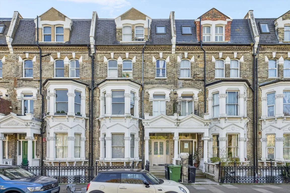 property to rent, Gwendwr Road, W14