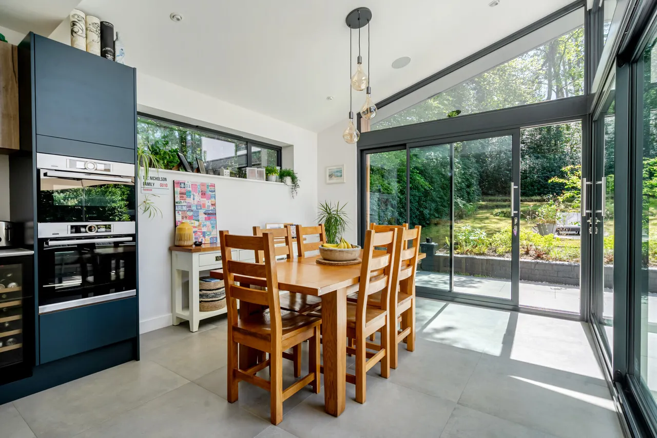 Longdown Close, Lower Bourne, Farnham..., photo 6