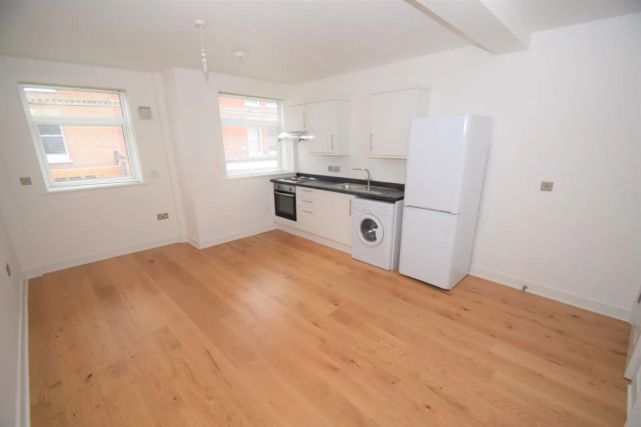 White Hart Street, High Wycombe, HP11, photo 2