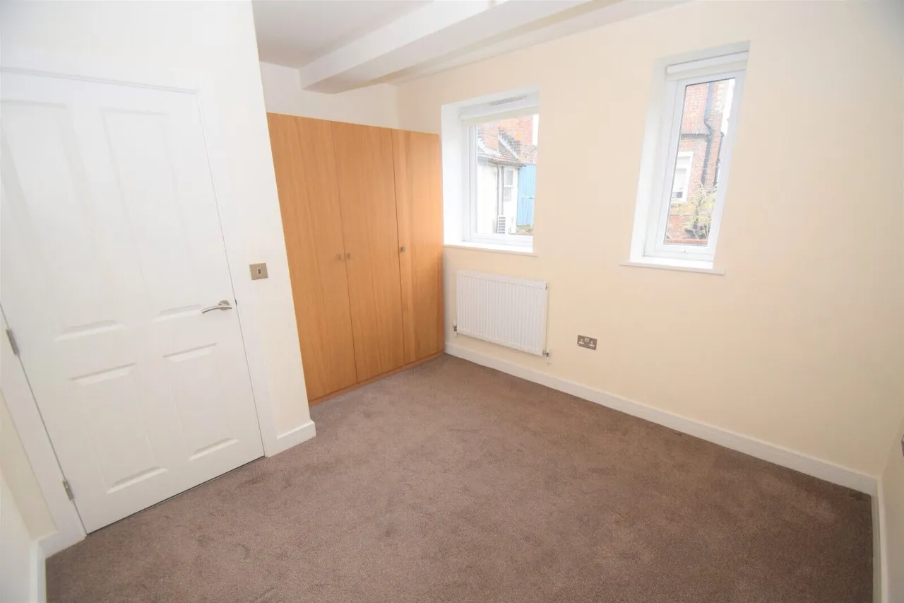 White Hart Street, High Wycombe, HP11, photo 3