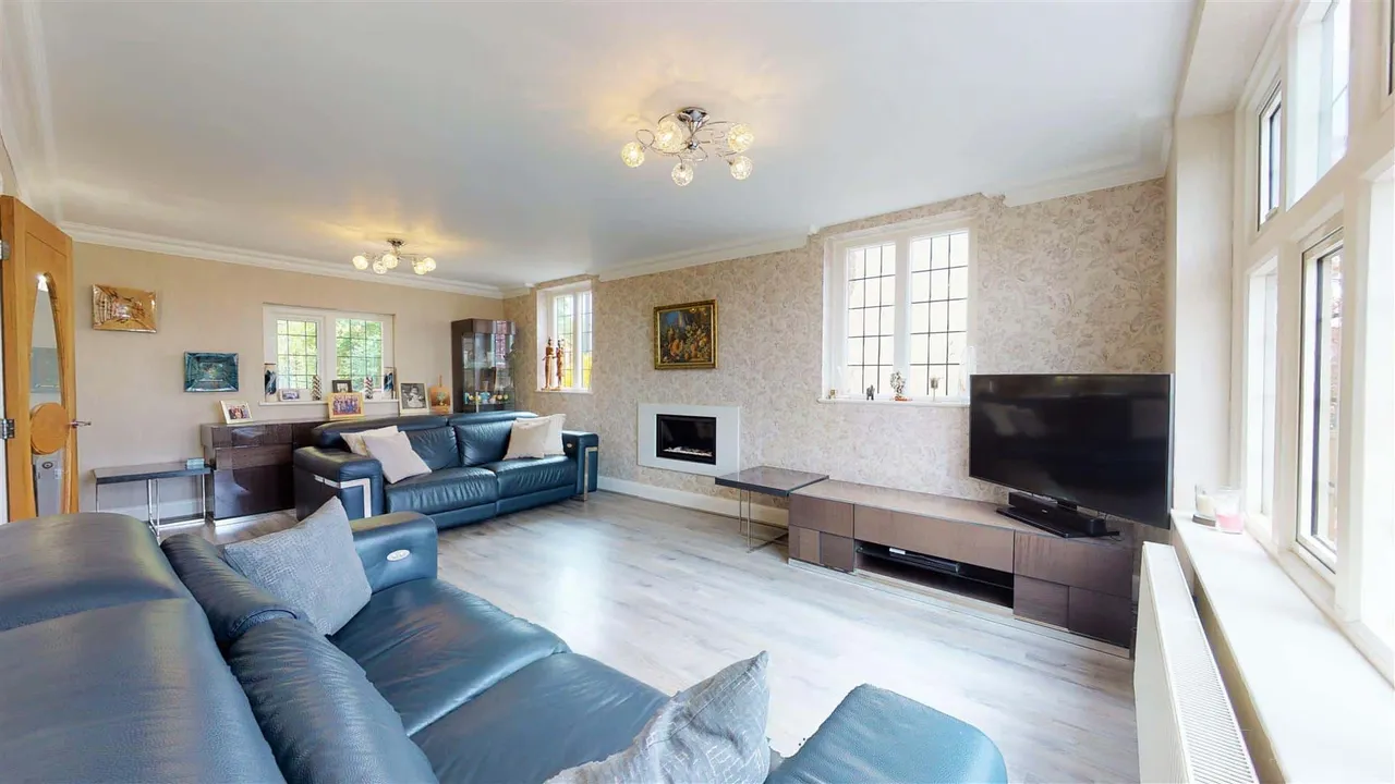 Spring Grove, Loughton, photo 8