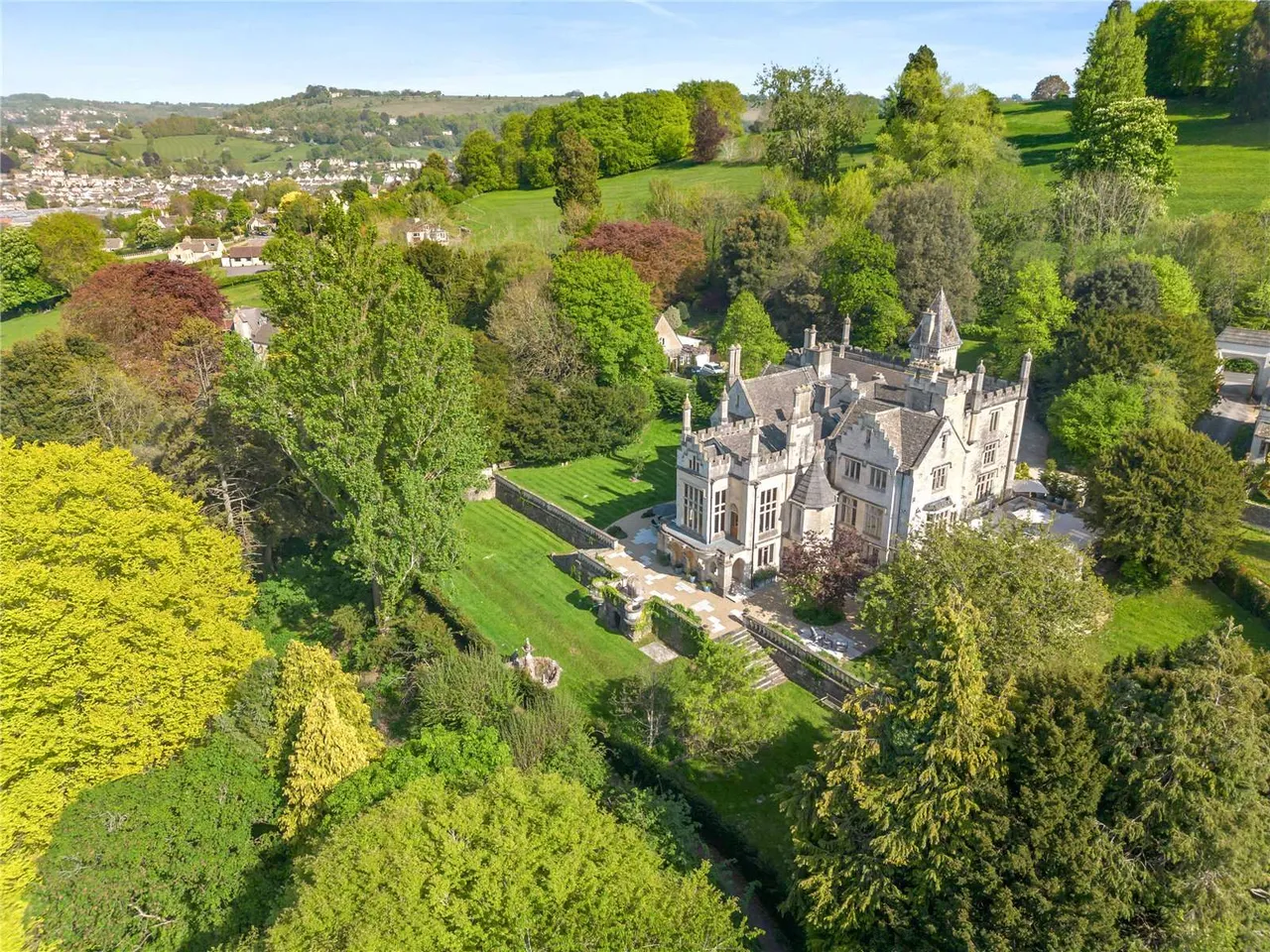 11 bed house for sale — Selsley, Stroud, Gloucestershire, GL5 5LE