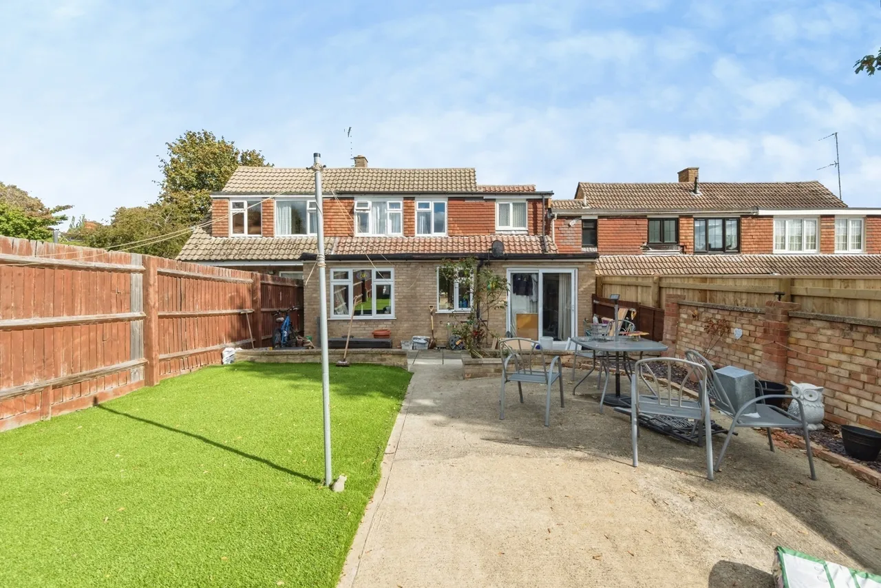 Milton Grove, Bletchley, MK3, photo 4