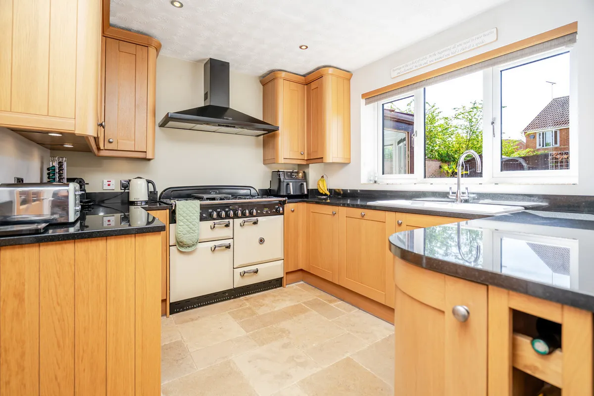Milton Keynes, MK7, photo 18
