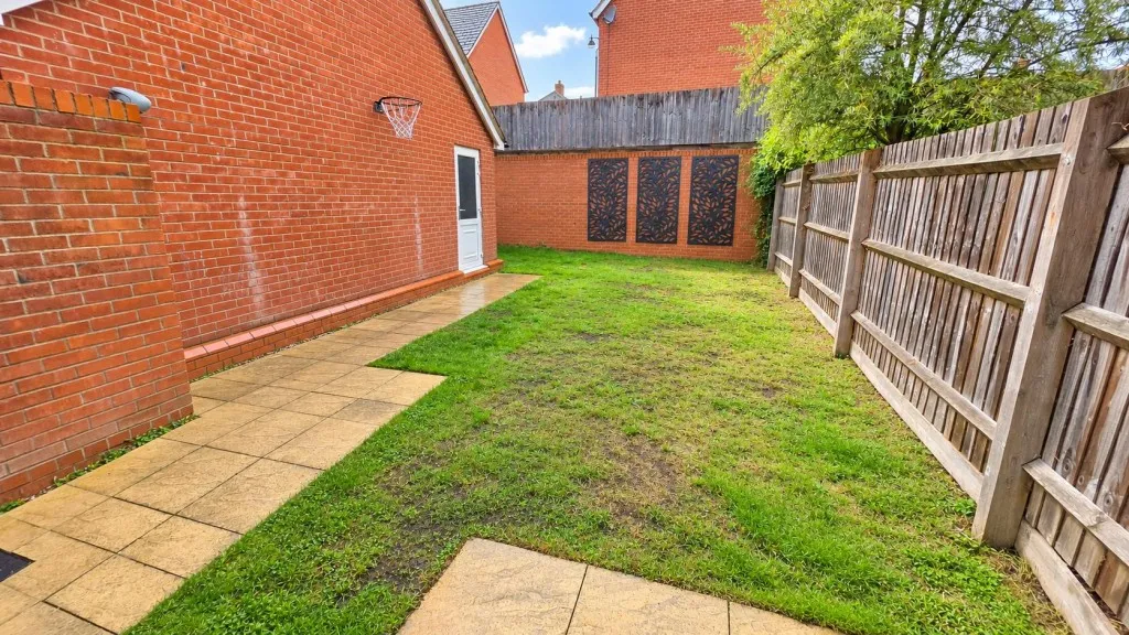 Glebe Road, Roade, photo 11