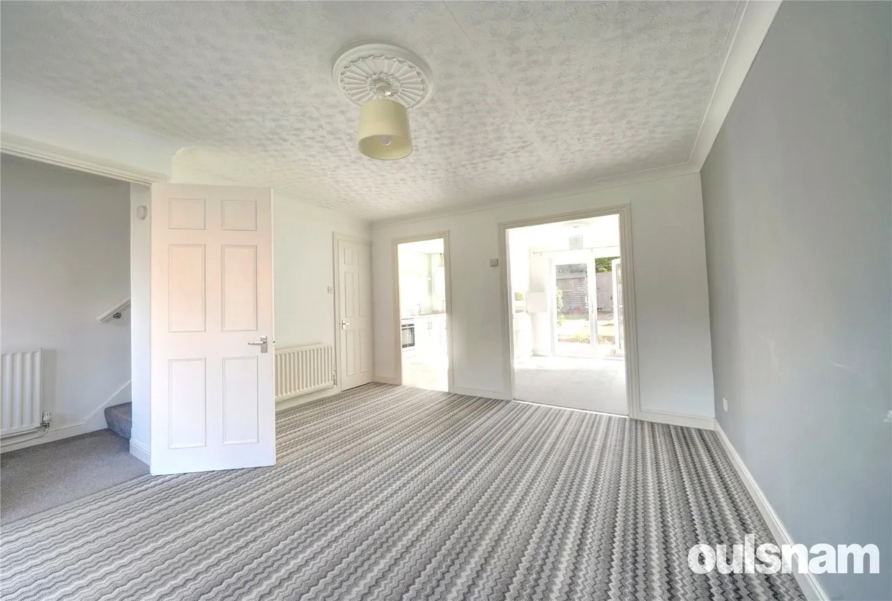 St. Georges Crescent, Droitwich, Worcestershire, WR9 8BX, photo 2