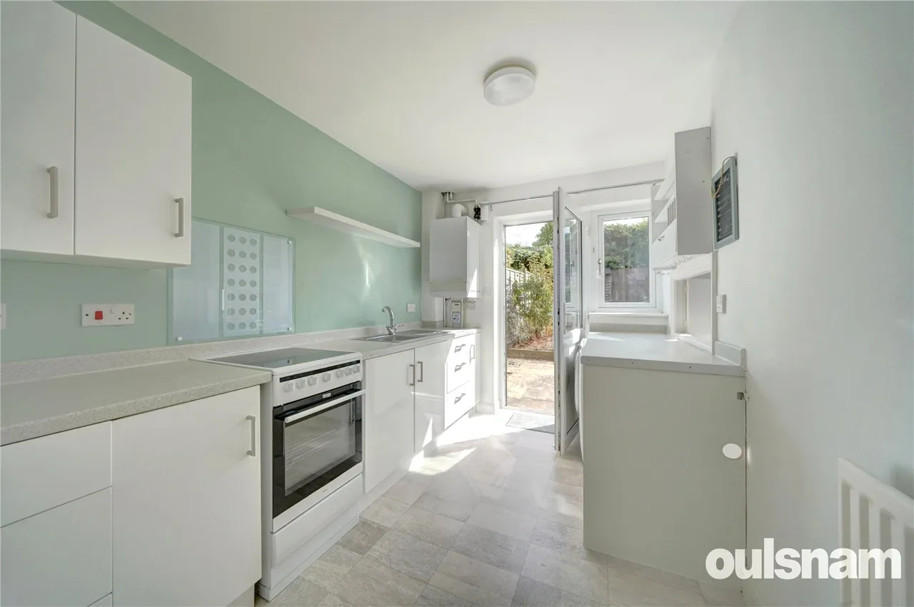 St. Georges Crescent, Droitwich, Worcestershire, WR9 8BX, photo 3
