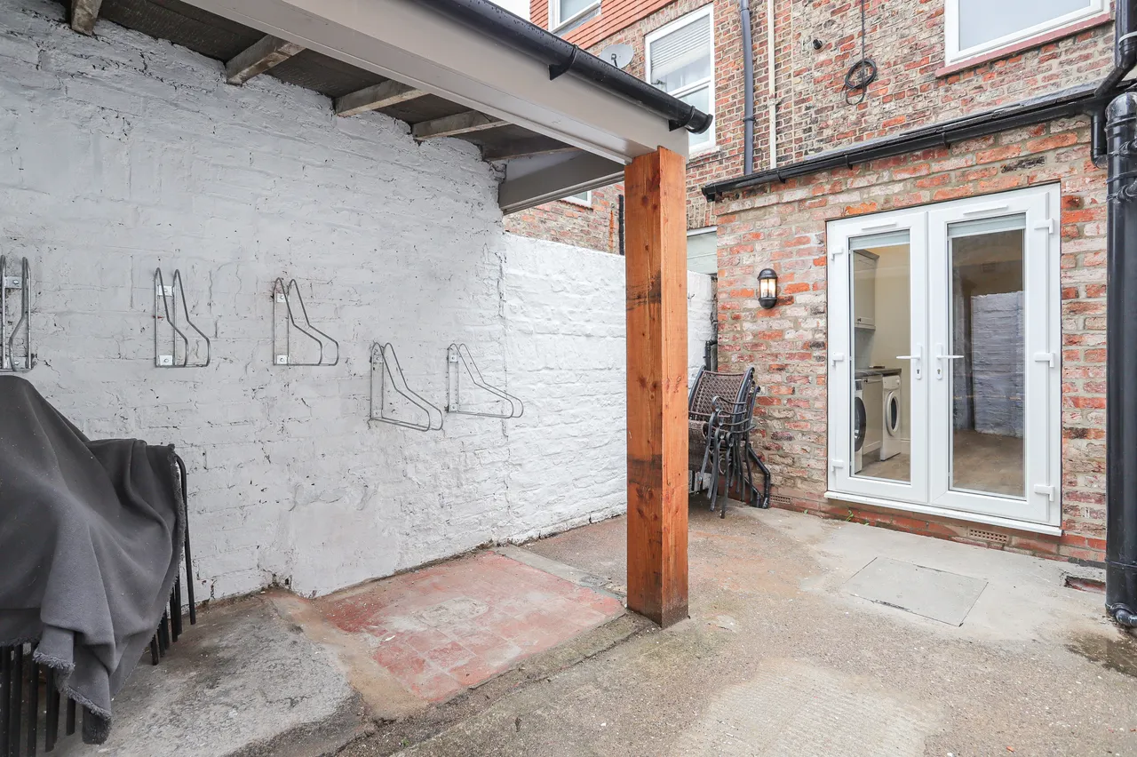 Micklegate, Heslington Road, photo 12