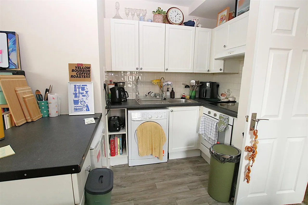 Tenanted Flats Plus Freehold, NN1, photo 8