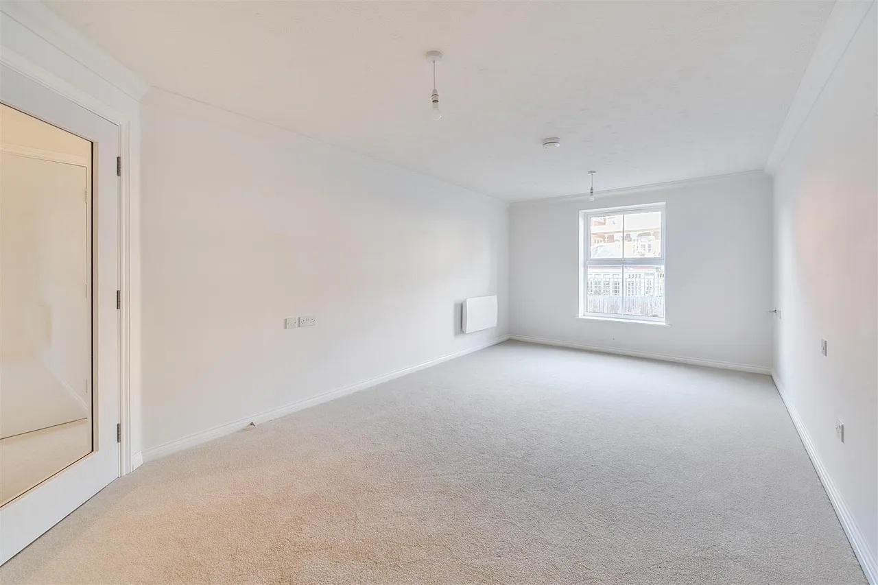Water Lane, Towcester, NN12, photo 4