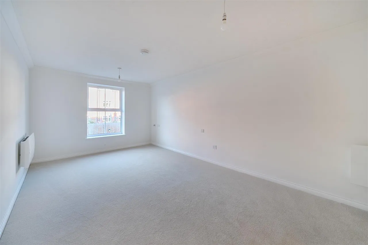Water Lane, Towcester, NN12, photo 5