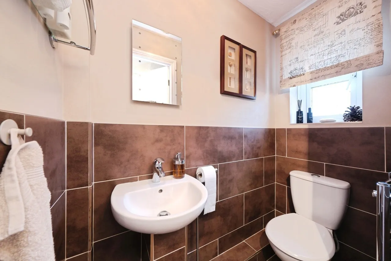 Ashworth Drive, Mansfield Woodhouse, Mansfield, Nottinghamshire, NG19, photo 7