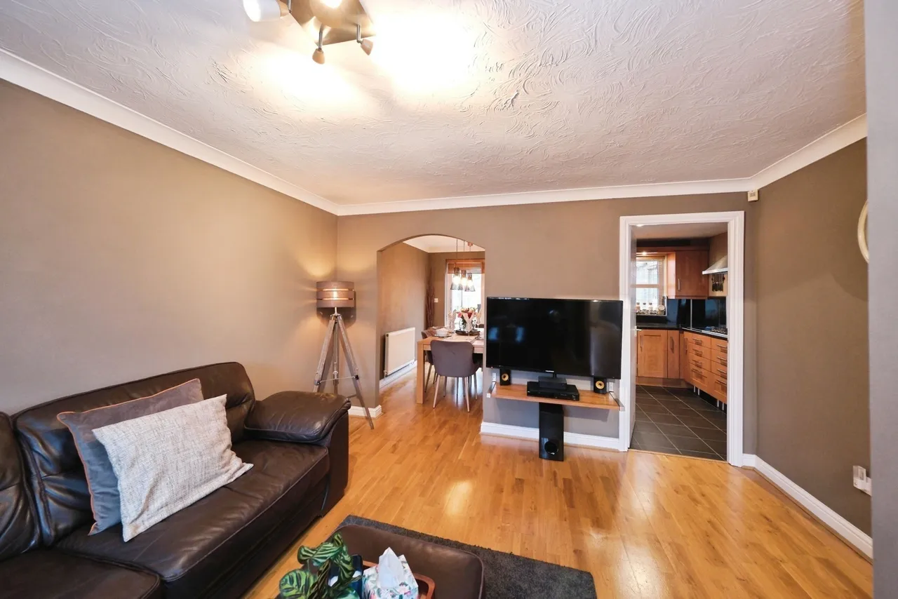 Ashworth Drive, Mansfield Woodhouse, Mansfield, Nottinghamshire, NG19, photo 2