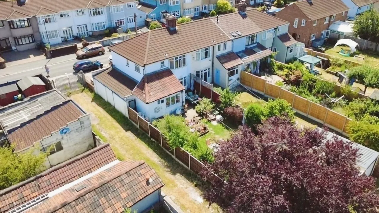 3 bed house for sale — Melbury Road, Bristol, BS4 2RP