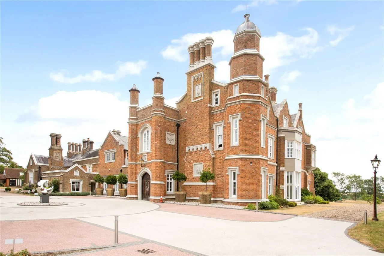Hamels Mansion, Hamels Park, Westmill, Hertfordshire, SG9 9NA, photo 2