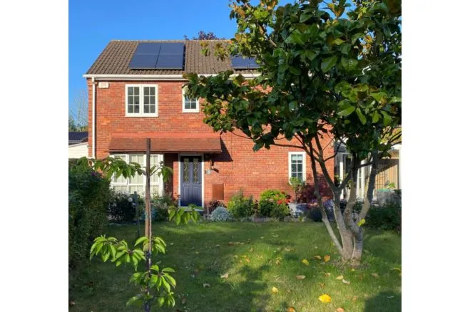 4 bed house for sale — The Deer Leap, Kenilworth Warwickshire