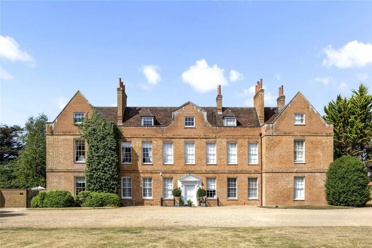 Henley Park, Cobbett Hill Road, Normandy, Guildford, GU3 2BZ, photo 8