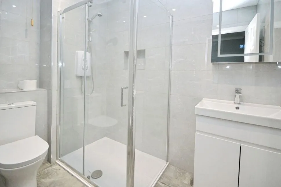 Christabel Close, Isleworth, TW7, photo 4