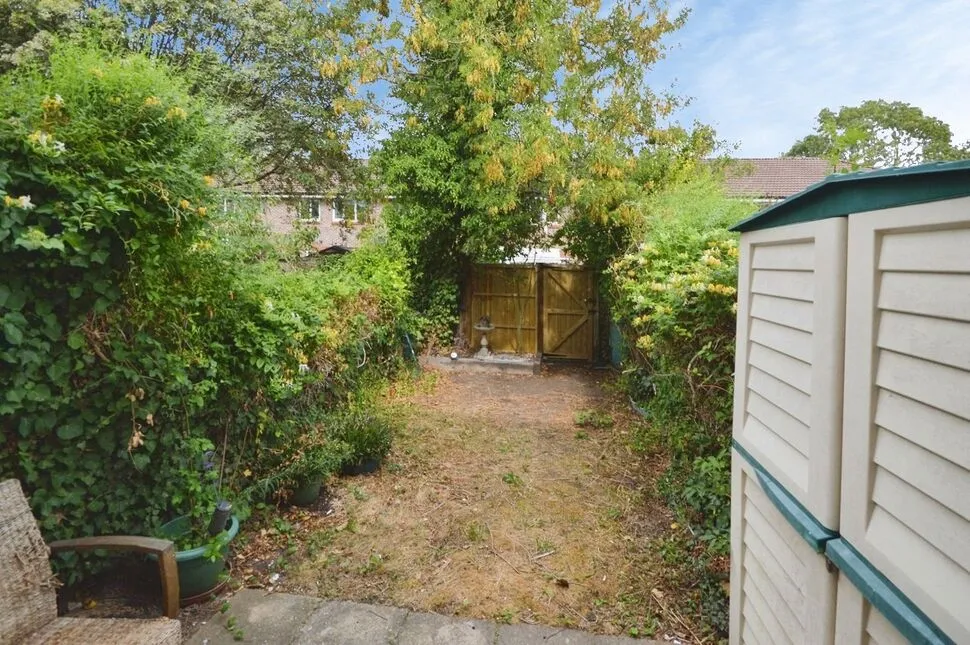 Christabel Close, Isleworth, TW7, photo 8