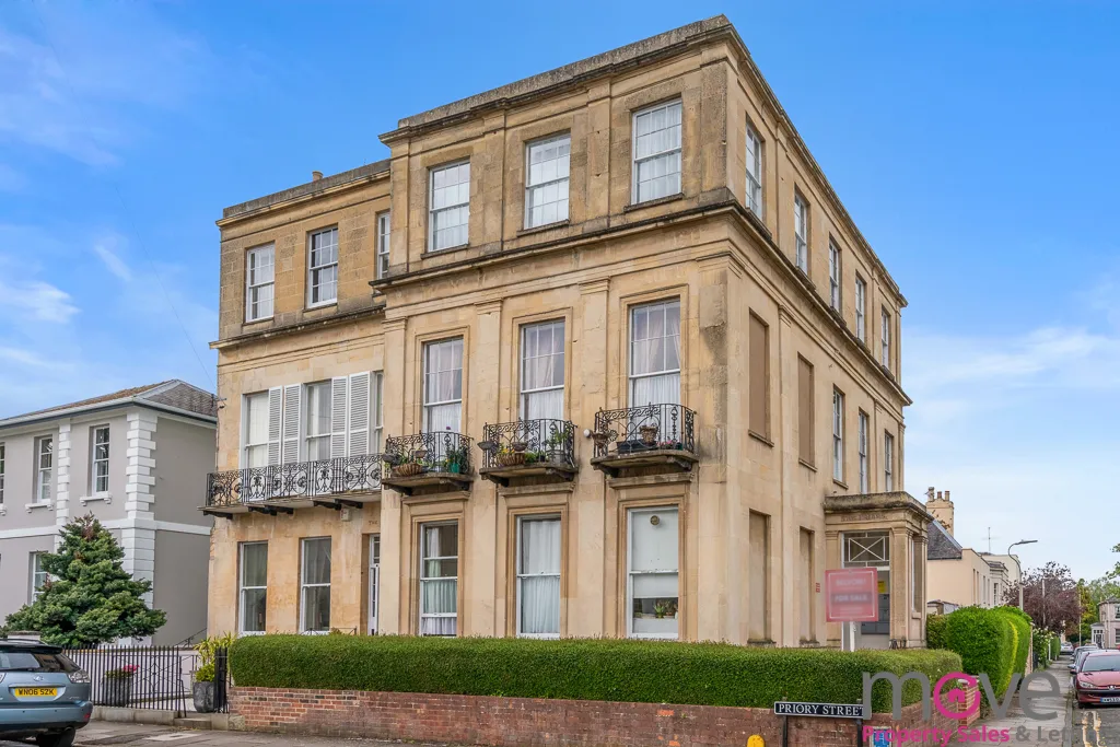 1 bed flat for sale — Flat 3, 9 Carlton Street, Cheltenham, GL52 6AG