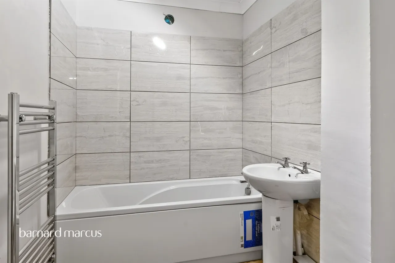 Cranbrook Lane, London, photo 11