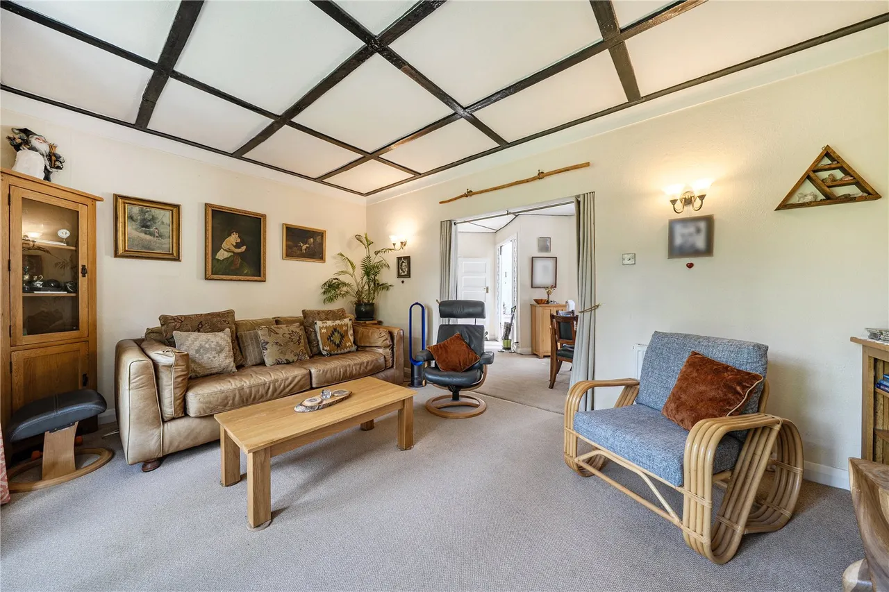 Hillside Road, Northwood, HA6, photo 6