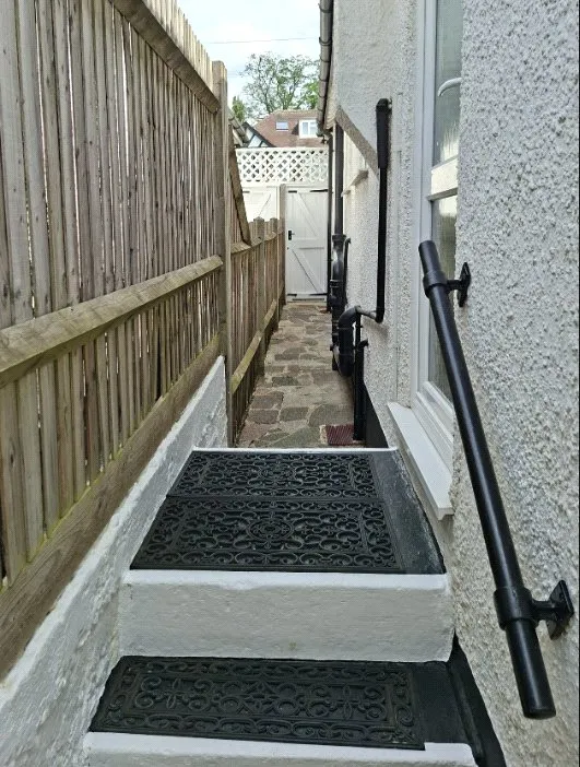 Hillside Road, Northwood, HA6, photo 12
