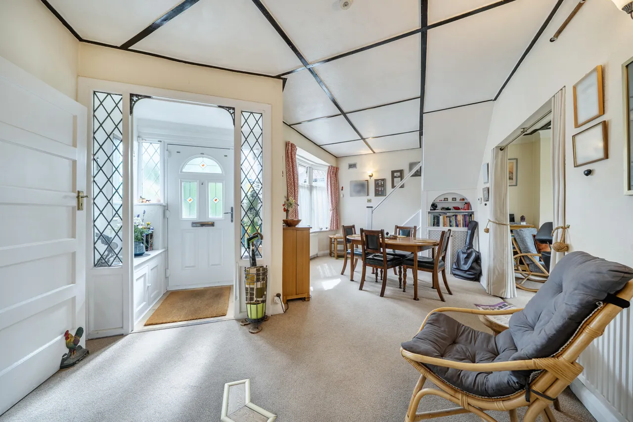 Hillside Road, Northwood, HA6, photo 4